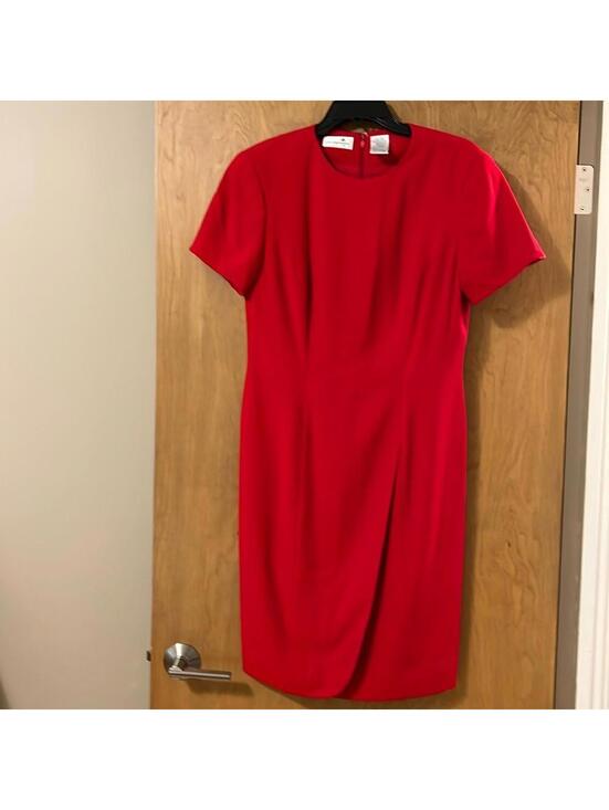 Liz Claiborne Dresses & Skirts - Liz Claiborne Red Crepe‎ Sheath Dress Short Sleeve Tulip Hem Women's Size 10